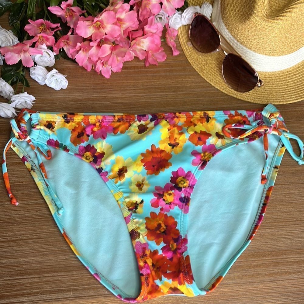 Kenneth Cole Watercolor Flowers Tie Sides Bikini Bottom Size Medium